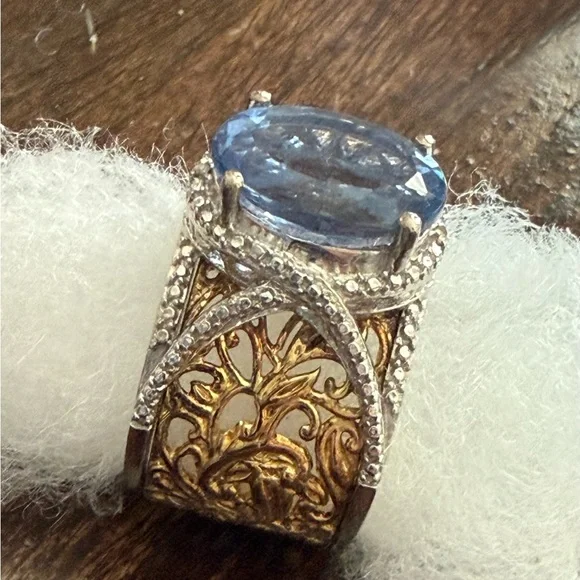Elegant Blue and Gold Ring - Picture 2 of 5